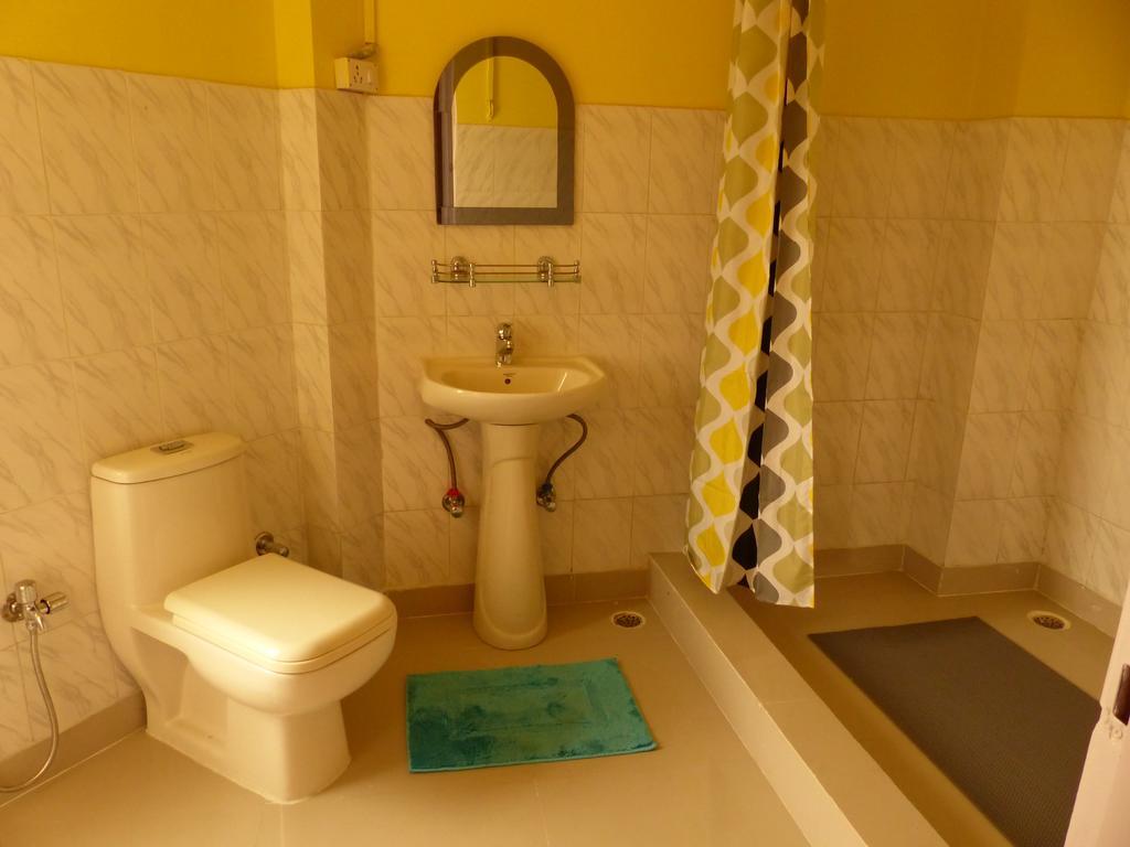 Mykonos Guest House And Spa New Delhi Exterior photo