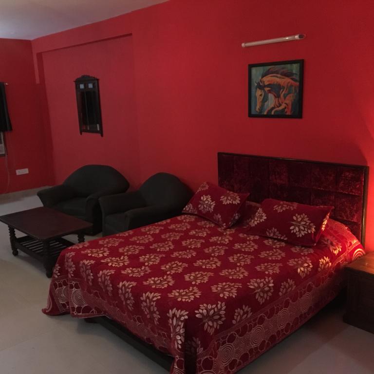 Mykonos Guest House And Spa New Delhi Exterior photo